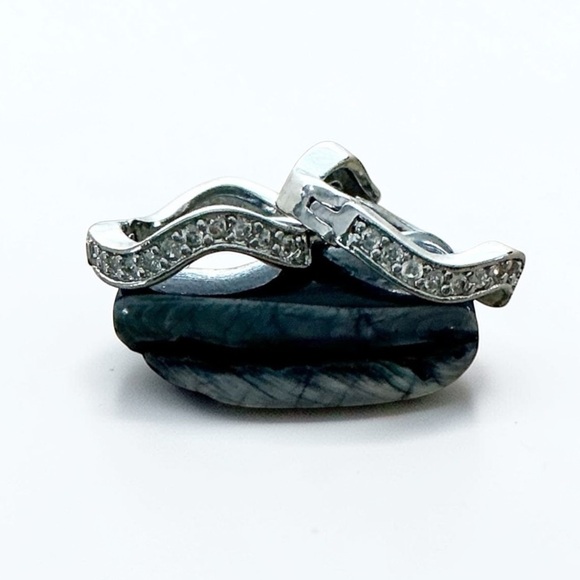 Auraofwater Other - 🆕 Stainless Steel and Crystal Huggie Earrings